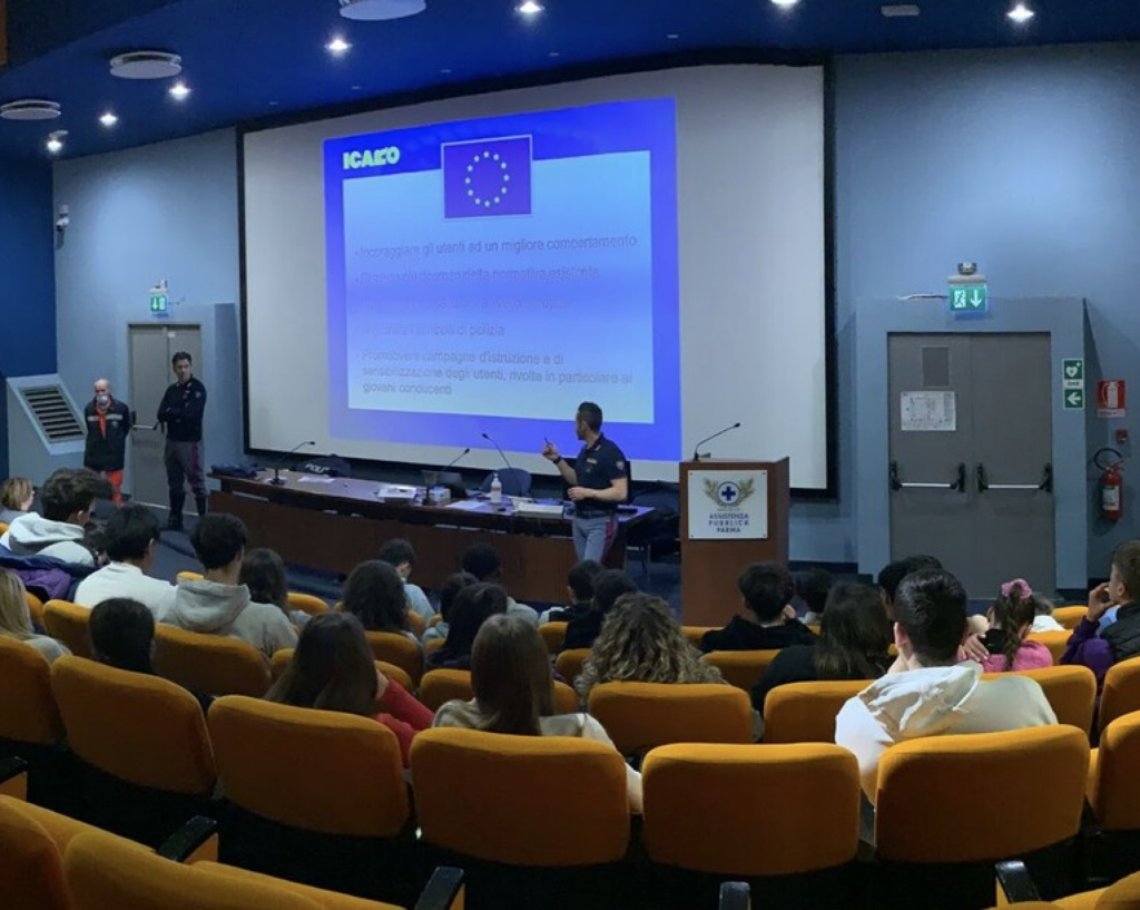 Educazione stradale con i ragazzi dell'Istituto Melloni di Parma