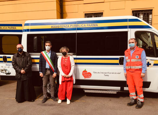 Pulmino donato da associazione Tommy nel cuore